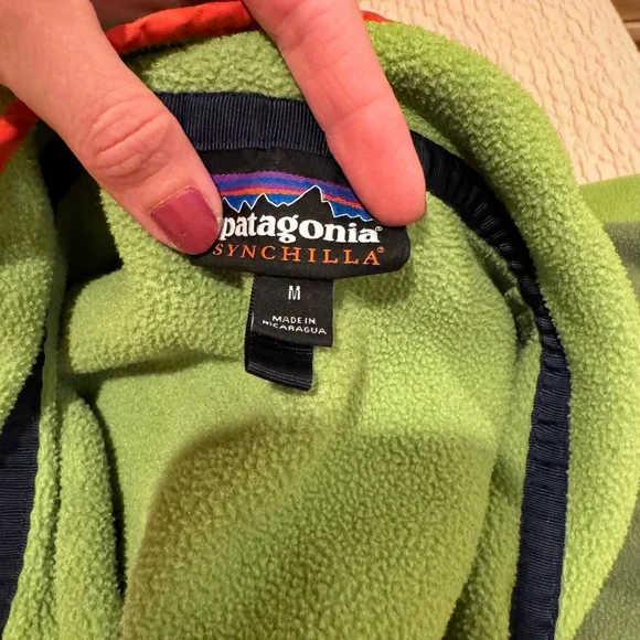 Women’s Patagonia Synchilla snap fleece (M) - Picture 3 of 4